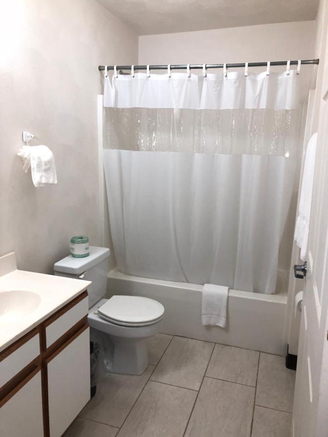 Affordable Suites Burlington Buitenkant foto