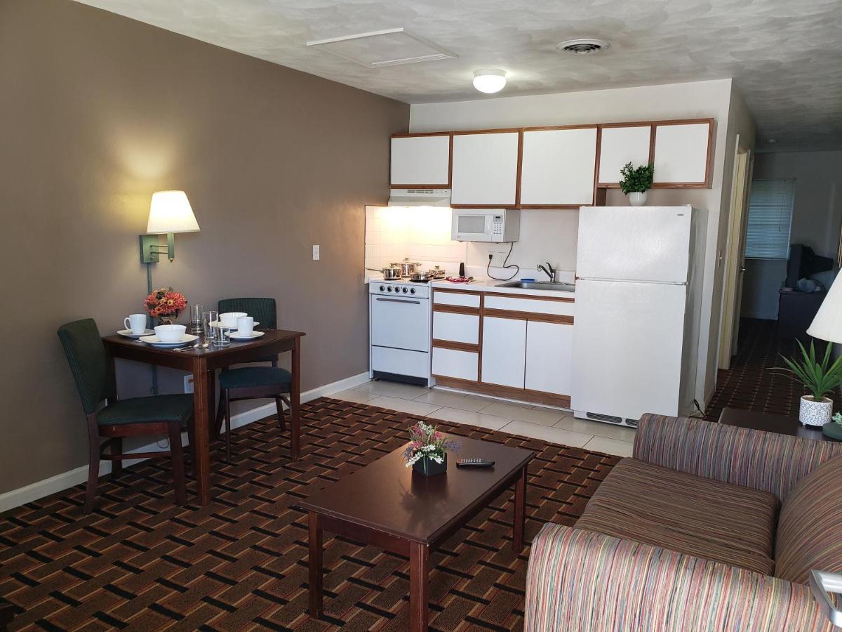 Affordable Suites Burlington Buitenkant foto